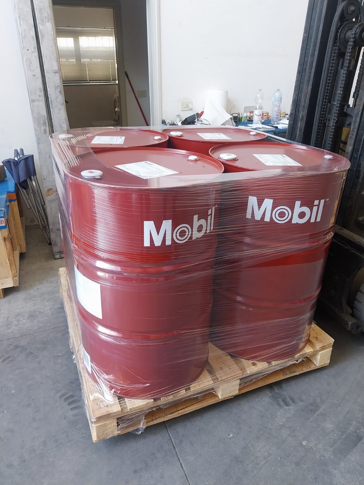 Mobil Delvac Modern 15W-40 Lubricant Supply
